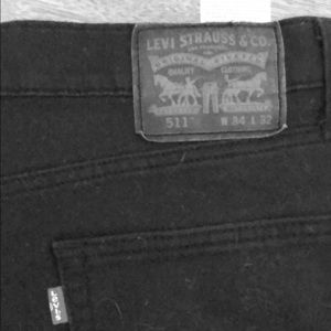 Black Levi’s 511 size 34w/32l. Never worn
